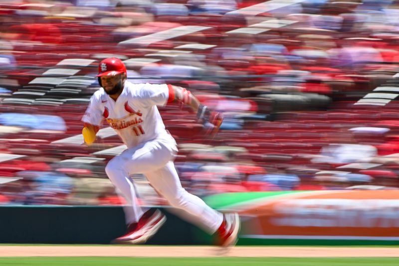 May 7, 2025; St. Louis, Missouri, USA;  St. Louis Cardinals center fielder Victor Scott II (11) runs against the Pittsburgh Pirates during the fifth inning at Busch Stadium. Mandatory Credit: Jeff Curry-Imagn Images