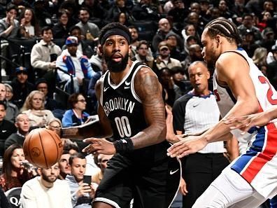 BROOKLYN, NY - DECEMBER 23: Royce O'Neale #00 of the Brooklyn Nets handles the ball during the game against the Detroit Pistons on December 23, 2023 at Barclays Center in Brooklyn, New York. NOTE TO USER: User expressly acknowledges and agrees that, by downloading and or using this Photograph, user is consenting to the terms and conditions of the Getty Images License Agreement. Mandatory Copyright Notice: Copyright 2023 NBAE (Photo by David Dow/NBAE via Getty Images)