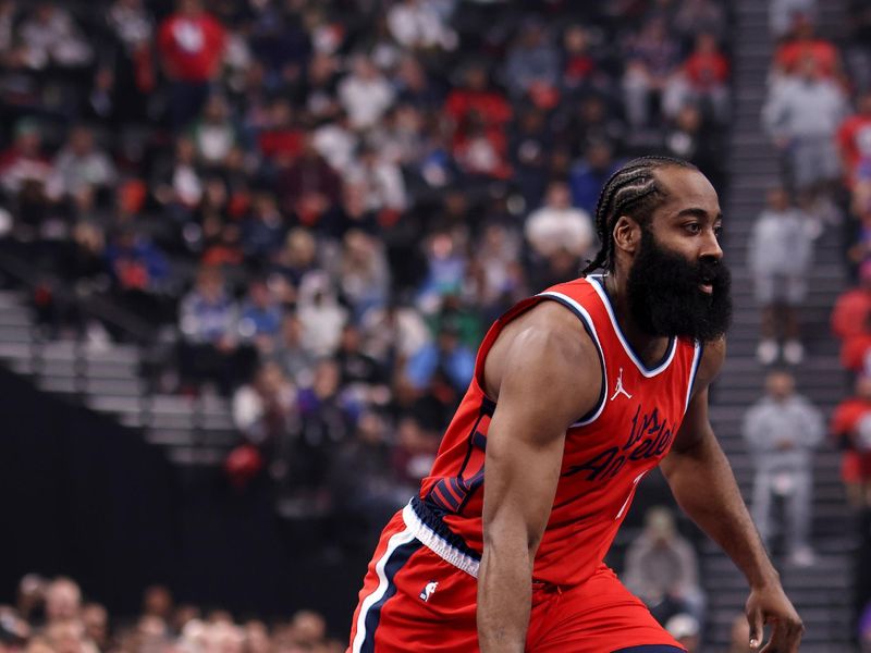 INGLEWOOD, CALIFORNIA - NOVEMBER 22: James Harden #1 of the Los Angeles Clippers drives to the basket against the Sacramento Kings during the first quarter in the Emirates NBA Cup at Intuit Dome on November 22, 2024 in Inglewood, California. NOTE TO USER: User expressly acknowledges and agrees that, by downloading and or using this photograph, User is consenting to the terms and conditions of the Getty Images License Agreement. (Photo by Katelyn Mulcahy/Getty Images)