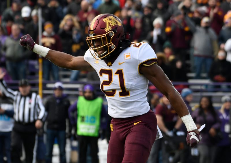 Nov 23, 2019; Evanston, IL, USA; Minnesota Golden Gophers linebacker Kamal Martin (21) gestures after sacking the Northwestern Wildcats quarterback during the first half at Ryan Field. Mandatory Credit: David Banks-USA TODAY Sports