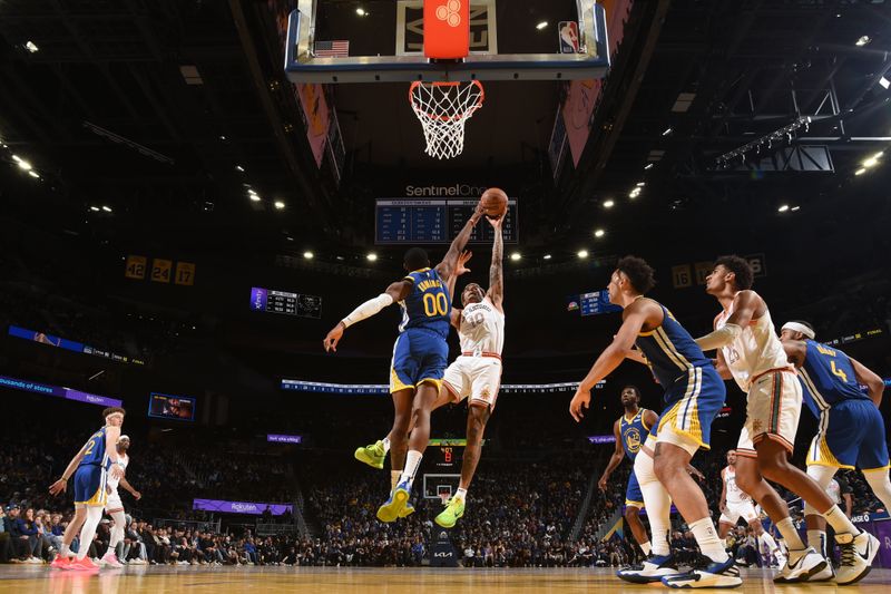 SAN FRANCISCO, CA - MARCH 9: Jeremy Sochan #10 of the San Antonio Spurs drives to the basket during the game against the Golden State Warriors on MARCH 9, 2024 at Chase Center in San Francisco, California. NOTE TO USER: User expressly acknowledges and agrees that, by downloading and or using this photograph, user is consenting to the terms and conditions of Getty Images License Agreement. Mandatory Copyright Notice: Copyright 2024 NBAE (Photo by Noah Graham/NBAE via Getty Images)