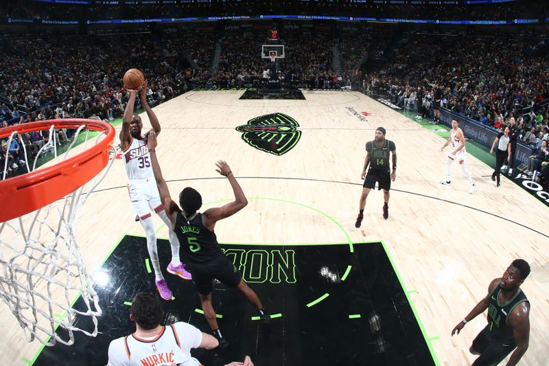 NEW ORLEANS, LA - JANUARY 19: Kevin Durant #35 of the Phoenix Suns shoots the ball during the game against the New Orleans Pelicans on January 19, 2024 at the Smoothie King Center in New Orleans, Louisiana. NOTE TO USER: User expressly acknowledges and agrees that, by downloading and or using this Photograph, user is consenting to the terms and conditions of the Getty Images License Agreement. Mandatory Copyright Notice: Copyright 2024 NBAE (Photo by Layne Murdoch Jr./NBAE via Getty Images)