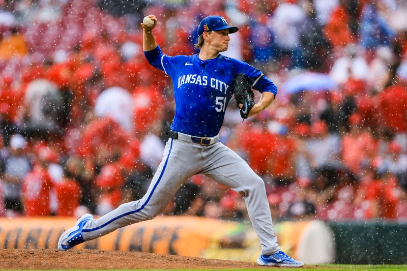 Aug 18, 2024; Cincinnati, Ohio, USA; Kansas City Royals starting pitcher Brady Singer (51) pitches against the Cincinnati Reds in the second inning at Great American Ball Park. Mandatory Credit: Katie Stratman-USA TODAY Sports