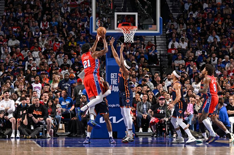 PHILADELPHIA, PA - APRIL 28: Joel Embiid #21 of the Philadelphia 76ers drives to the basket during the game against the New York Knicks during Round 1 Game 4 of the 2024 NBA Playoffs on April 28, 2024 at the Wells Fargo Center in Philadelphia, Pennsylvania NOTE TO USER: User expressly acknowledges and agrees that, by downloading and/or using this Photograph, user is consenting to the terms and conditions of the Getty Images License Agreement. Mandatory Copyright Notice: Copyright 2024 NBAE (Photo by David Dow/NBAE via Getty Images)