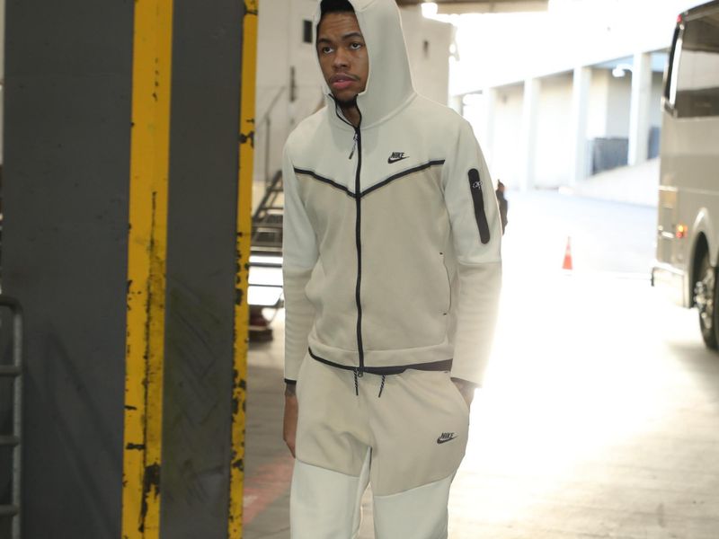 PORTLAND, OR - MARCH 8:  Anfernee Simons #1 of the Portland Trail Blazers arrives to the arena before the game on March 8, 2024 at the Moda Center Arena in Portland, Oregon. NOTE TO USER: User expressly acknowledges and agrees that, by downloading and or using this photograph, user is consenting to the terms and conditions of the Getty Images License Agreement. Mandatory Copyright Notice: Copyright 2024 NBAE (Photo by Cameron Browne/NBAE via Getty Images)