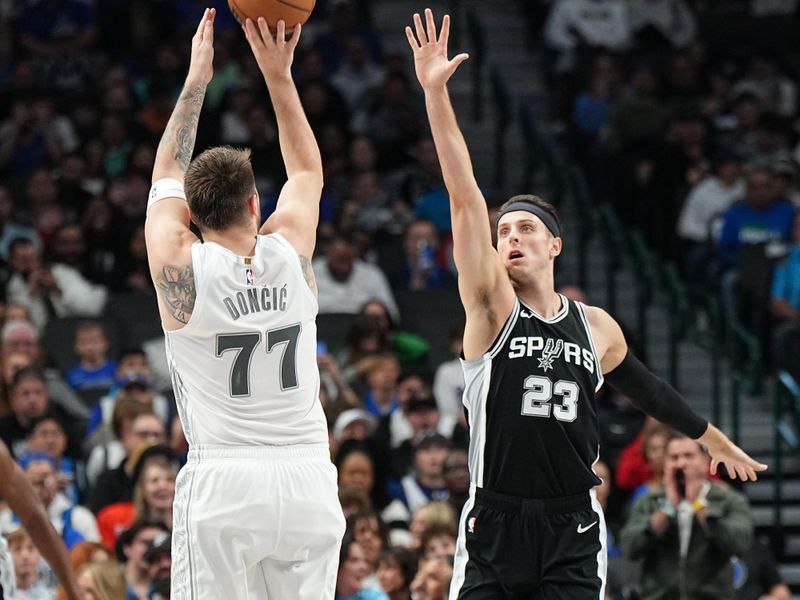 DALLAS, TX - NOVEMBER 16: Zach Collins #23 of the San Antonio Spurs plays defense during the game against the Dallas Mavericks on November 16, 2024 at American Airlines Center in Dallas, Texas. NOTE TO USER: User expressly acknowledges and agrees that, by downloading and or using this photograph, User is consenting to the terms and conditions of the Getty Images License Agreement. Mandatory Copyright Notice: Copyright 2024 NBAE (Photo by Glenn James/NBAE via Getty Images)