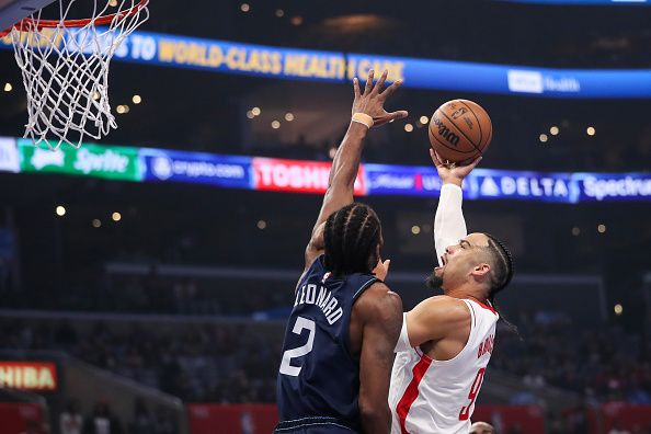 LOS ANGELES, CALIFORNIA - NOVEMBER 17: Dillon Brooks #9 of the Houston Rockets shoots the ball against Kawhi Leonard #2 of the Los Angeles Clippers in the first quarter of an NBA In-Season Tournament game at Crypto.com Arena on November 17, 2023 in Los Angeles, California. NOTE TO USER: User expressly acknowledges and agrees that, by downloading and or using this photograph, User is consenting to the terms and conditions of the Getty Images License Agreement. (Photo by Meg Oliphant/Getty Images)