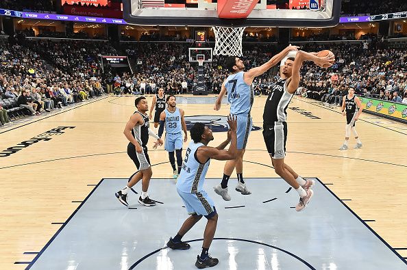 MEMPHIS, TENNESSEE - JANUARY 02: Victor Wembanyama #1 of the San Antonio Spurs goes to the basket during the game against the Memphis Grizzlies at FedExForum on January 02, 2024 in Memphis, Tennessee. NOTE TO USER: User expressly acknowledges and agrees that, by downloading and or using this photograph, User is consenting to the terms and conditions of the Getty Images License Agreement. (Photo by Justin Ford/Getty Images)