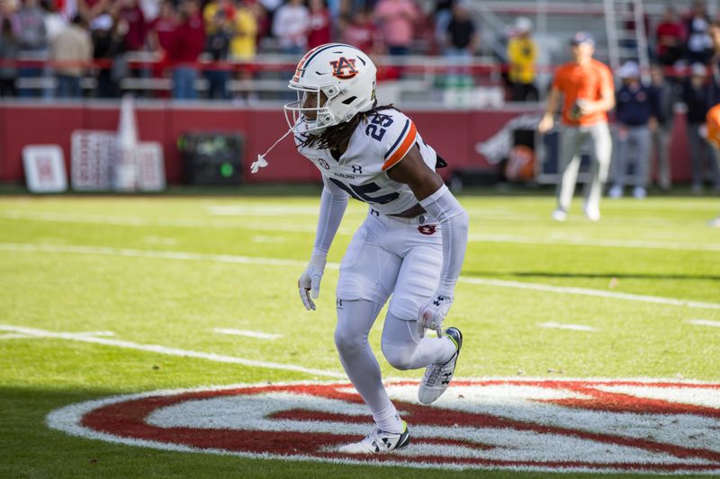 Tigers Set to Pounce on Terrapins at Nissan Stadium: A Clash of Claws and Courage