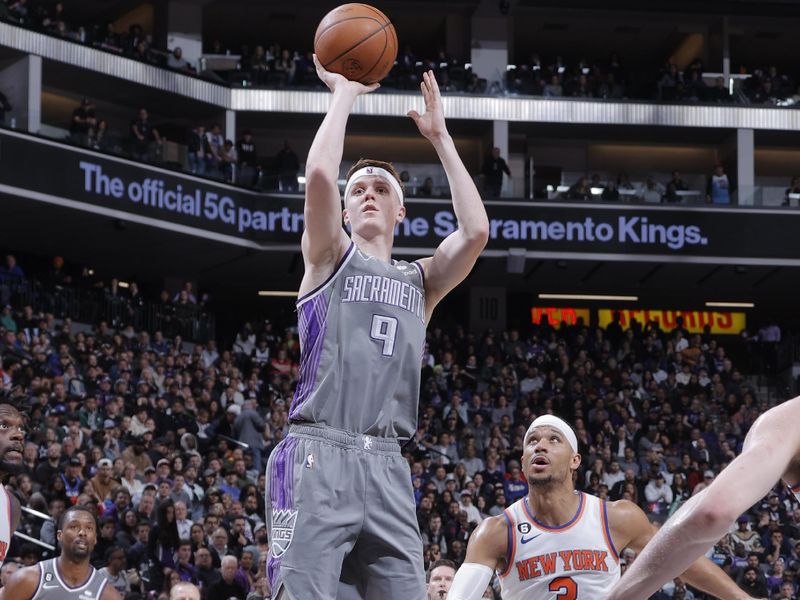 SACRAMENTO, CA - MARCH 9: Kevin Huerter #9 of the Sacramento Kings shoots the ball during the game against the New York Knicks on March 9, 2023 at Golden 1 Center in Sacramento, California. NOTE TO USER: User expressly acknowledges and agrees that, by downloading and or using this Photograph, user is consenting to the terms and conditions of the Getty Images License Agreement. Mandatory Copyright Notice: Copyright 2023 NBAE (Photo by Rocky Widner/NBAE via Getty Images)