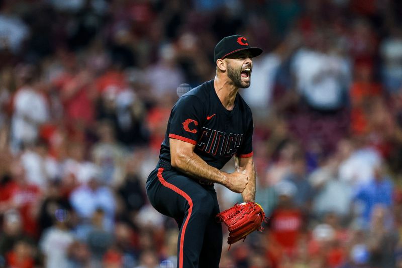 Reds' Fifth Inning Surge Overwhelms Padres at Great American Ball Park