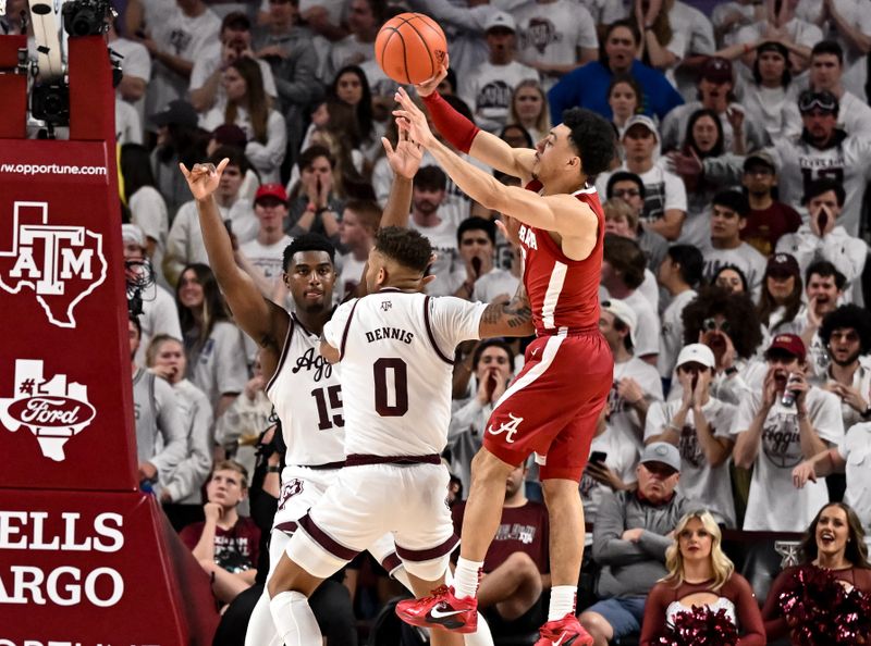 Mar 4, 2023; College Station, Texas, USA; Alabama Crimson Tide guard Jahvon Quinerly (5) passes the ball against the Texas A&M Aggies during the second half at Reed Arena. Mandatory Credit: Maria Lysaker-USA TODAY Sports