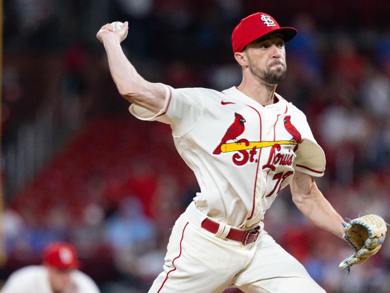 Sep 30, 2023; St. Louis, Missouri, USA; St. Louis Cardinals closer Casey Lawrence (72) pitches against the Cincinnati Reds in the ninth inning at Busch Stadium. Mandatory Credit: Zach Dalin-USA TODAY Sports