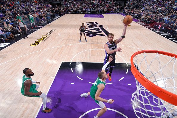 SACRAMENTO, CA - DECEMBER 20: Domantas Sabonis #10 of the Sacramento Kings goes to the basket during the game  on December 20, 2023 at Golden 1 Center in Sacramento, California. NOTE TO USER: User expressly acknowledges and agrees that, by downloading and or using this Photograph, user is consenting to the terms and conditions of the Getty Images License Agreement. Mandatory Copyright Notice: Copyright 2023 NBAE (Photo by Rocky Widner/NBAE via Getty Images)