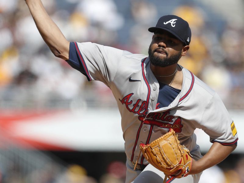 May 25, 2024; Pittsburgh, Pennsylvania, USA;  Atlanta Braves starting Reynaldo López (40) delivers a pitch against the Pittsburgh Pirates during the first inning  at PNC Park. Mandatory Credit: Charles LeClaire-USA TODAY Sports