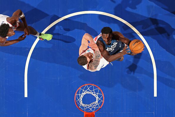 NEW YORK, NY - JANUARY 1: Anthony Edwards #5 of the Minnesota Timberwolves drives to the basket during the game against the New York Knicks on January 1, 2024 at Madison Square Garden in New York City, New York.  NOTE TO USER: User expressly acknowledges and agrees that, by downloading and or using this photograph, User is consenting to the terms and conditions of the Getty Images License Agreement. Mandatory Copyright Notice: Copyright 2024 NBAE  (Photo by Nathaniel S. Butler/NBAE via Getty Images)