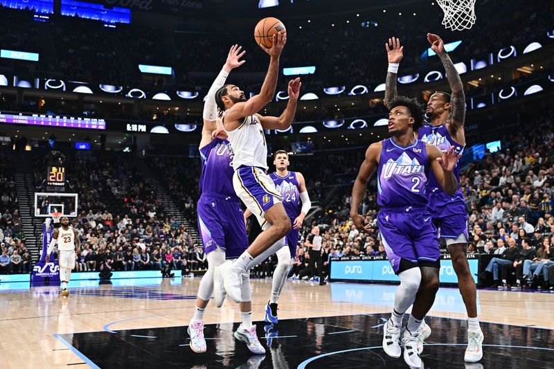 SALT LAKE CITY, UT - DECEMBER 1: Gabe Vincent #7 of the Los Angeles Lakers drives to the basket during the game against the Utah Jazz on December 1, 2024 at Delta Center in Salt Lake City, Utah. NOTE TO USER: User expressly acknowledges and agrees that, by downloading and or using this Photograph, User is consenting to the terms and conditions of the Getty Images License Agreement. Mandatory Copyright Notice: Copyright 2024 NBAE (Photo by Jamie Sabau/NBAE via Getty Images)