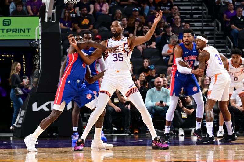 PHOENIX, AZ - OCTOBER 11: Kevin Durant #35 of the Phoenix Suns calls for the ball during the game on October 11, 2024 at Footprint Center in Phoenix, Arizona. NOTE TO USER: User expressly acknowledges and agrees that, by downloading and or using this photograph, user is consenting to the terms and conditions of the Getty Images License Agreement. Mandatory Copyright Notice: Copyright 2024 NBAE (Photo by Kate Frese/NBAE via Getty Images)