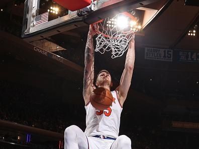 NEW YORK, NY - DECEMBER 25: Isaiah Hartenstein #55 of the New York Knicks dunks the ball during the game against the Milwaukee Bucks on December 25, 2023 at Madison Square Garden in New York City, New York.  NOTE TO USER: User expressly acknowledges and agrees that, by downloading and or using this photograph, User is consenting to the terms and conditions of the Getty Images License Agreement. Mandatory Copyright Notice: Copyright 2023 NBAE  (Photo by Nathaniel S. Butler/NBAE via Getty Images)