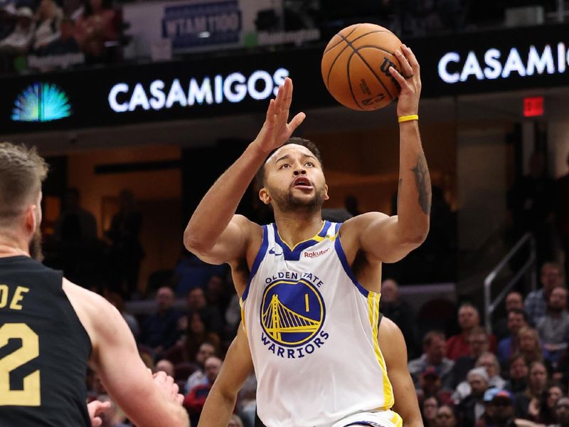 CLEVELAND, OH -NOVEMBER 08: Kyle Anderson #1 of the Golden State Warrior shoots the ball during the game against the Cleveland Cavaliers on November 08, 2024 at Rocket Mortgage FieldHouse in Cleveland, Ohio. NOTE TO USER: User expressly acknowledges and agrees that, by downloading and/or using this Photograph, user is consenting to the terms and conditions of the Getty Images License Agreement. Mandatory Copyright Notice: Copyright 2024 NBAE (Photo by  Lauren Leigh Bacho/NBAE via Getty Images)