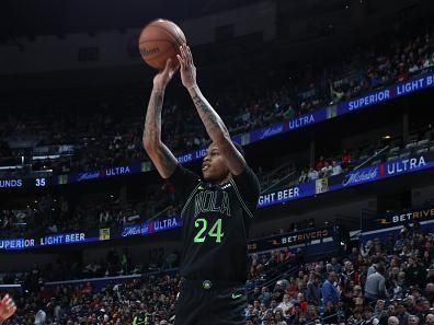 NEW ORLEANS, LA - JANUARY 2: Jordan Hawkins #24 of the New Orleans Pelicans shoots the ball during the game against the Brooklyn Nets on January 2, 2024 at the Smoothie King Center in New Orleans, Louisiana. NOTE TO USER: User expressly acknowledges and agrees that, by downloading and or using this Photograph, user is consenting to the terms and conditions of the Getty Images License Agreement. Mandatory Copyright Notice: Copyright 2024 NBAE (Photo by Layne Murdoch Jr./NBAE via Getty Images)