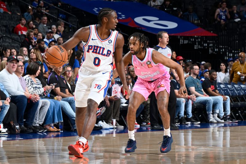 PHILADELPHIA, PA - OCTOBER 7: Tyrese Maxey #0 of the Philadelphia 76ers dribbles the ball during the game against the New Zealand Breakers during a NBA Preseason game on October 7, 2024 at the Wells Fargo Center in Philadelphia, Pennsylvania NOTE TO USER: User expressly acknowledges and agrees that, by downloading and/or using this Photograph, user is consenting to the terms and conditions of the Getty Images License Agreement. Mandatory Copyright Notice: Copyright 2024 NBAE (Photo by David Dow/NBAE via Getty Images)