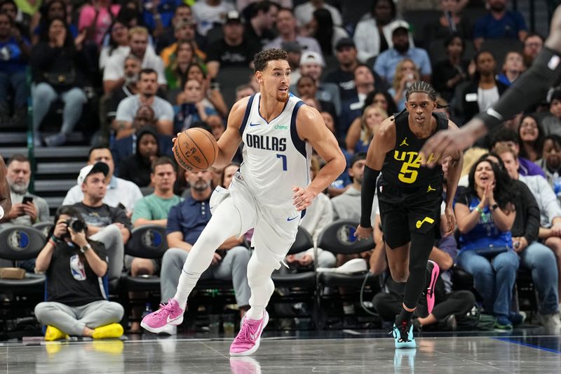 DALLAS, TX - OCTOBER 10: Dwight Powell #7 of the Dallas Mavericks drives to the basket during the game against the Utah Jazz on October 10, 2024 at American Airlines Center in Dallas, Texas. NOTE TO USER: User expressly acknowledges and agrees that, by downloading and or using this photograph, User is consenting to the terms and conditions of the Getty Images License Agreement. Mandatory Copyright Notice: Copyright 2024 NBAE (Photo by Glenn James/NBAE via Getty Images)