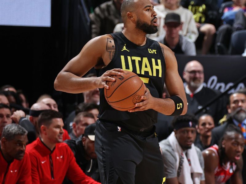 SALT LAKE CITY, UT - MARCH 6: Talen Horton-Tucker #5 of the Utah Jazz handles the ball during the game aChicago Bulls on March 6, 2024 at Delta Center in Salt Lake City, Utah. NOTE TO USER: User expressly acknowledges and agrees that, by downloading and or using this Photograph, User is consenting to the terms and conditions of the Getty Images License Agreement. Mandatory Copyright Notice: Copyright 2024 NBAE (Photo by Melissa Majchrzak/NBAE via Getty Images)