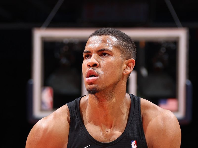 WASHINGTON, DC -?JANUARY 29: Orlando Robinson #21 of the Toronto Raptors warms up before the game against the Washington Wizards on January 29, 2025 at Capital One Arena in Washington, DC. NOTE TO USER: User expressly acknowledges and agrees that, by downloading and or using this Photograph, user is consenting to the terms and conditions of the Getty Images License Agreement. Mandatory Copyright Notice: Copyright 2025 NBAE (Photo by Stephen Gosling/NBAE via Getty Images)