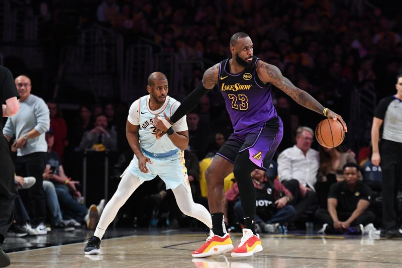 LOS ANGELES, CA - JANUARY 13: Chris Paul #3 of the San Antonio Spurs steals the ball during the game against the Los Angeles Lakers on January 13, 2025 at Crypto.Com Arena in Los Angeles, California. NOTE TO USER: User expressly acknowledges and agrees that, by downloading and/or using this Photograph, user is consenting to the terms and conditions of the Getty Images License Agreement. Mandatory Copyright Notice: Copyright 2025 NBAE (Photo by Noah Graham/NBAE via Getty Images)