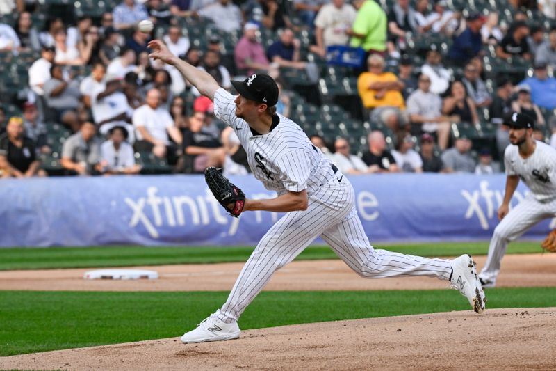 Jul 27, 2024; Chicago, Illinois, USA;  Chicago White Sox pitcher Erick Fedde (20) pitches against the Seattle Mariners during the first inning at Guaranteed Rate Field. Mandatory Credit: Matt Marton-USA TODAY Sports