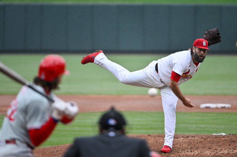 Apr 10, 2024; St. Louis, Missouri, USA;  St. Louis Cardinals starting pitcher Lance Lynn (31) pitches against Philadelphia Phillies third baseman Alec Bohm (28) during the third inning at Busch Stadium. Mandatory Credit: Jeff Curry-USA TODAY Sports