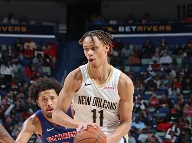 NEW ORLEANS, LA - NOVEMBER 2: Dyson Daniels #11 of the New Orleans Pelicans looks to pass the ball during the game against the Detroit Pistons on November 2, 2023 at the Smoothie King Center in New Orleans, Louisiana. NOTE TO USER: User expressly acknowledges and agrees that, by downloading and or using this Photograph, user is consenting to the terms and conditions of the Getty Images License Agreement. Mandatory Copyright Notice: Copyright 2023 NBAE (Photo by Layne Murdoch Jr./NBAE via Getty Images)