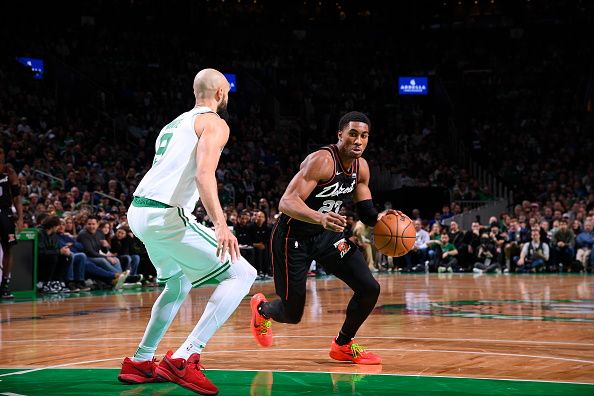 BOSTON, MA - DECEMBER 28: Jaden Ivey #23 of the Detroit Pistons drives to the basket during the game against the Boston Celtics on December 28, 2023 at the TD Garden in Boston, Massachusetts. NOTE TO USER: User expressly acknowledges and agrees that, by downloading and or using this photograph, User is consenting to the terms and conditions of the Getty Images License Agreement. Mandatory Copyright Notice: Copyright 2023 NBAE  (Photo by Brian Babineau/NBAE via Getty Images)