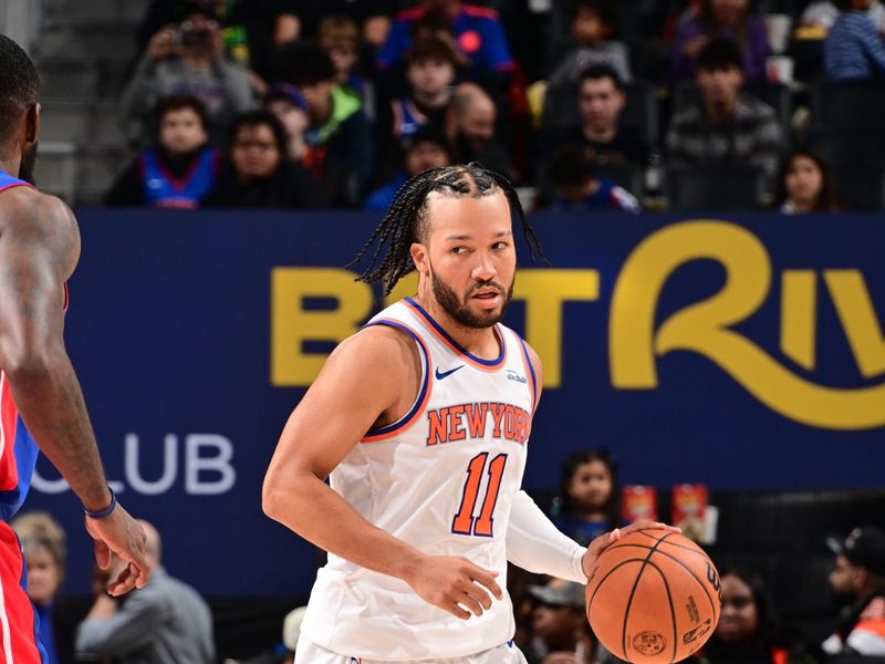 DETROIT, MI - NOVEMBER 1: Jalen Brunson #11 of the New York Knicks dribbles the ball during the game against the Detroit Pistons on November 1, 2024 at Little Caesars Arena in Detroit, Michigan. NOTE TO USER: User expressly acknowledges and agrees that, by downloading and/or using this photograph, User is consenting to the terms and conditions of the Getty Images License Agreement. Mandatory Copyright Notice: Copyright 2024 NBAE (Photo by Chris Schwegler/NBAE via Getty Images)