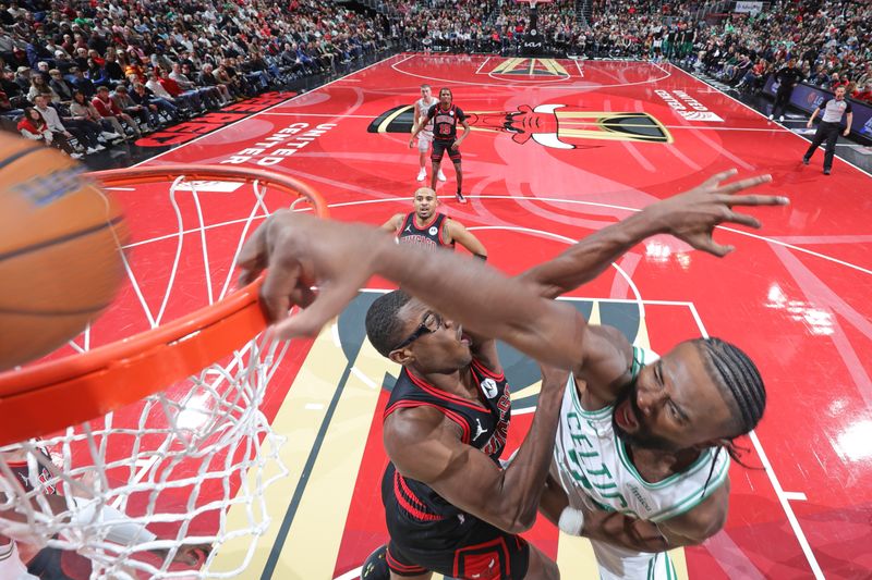 CHICAGO, IL - NOVEMBER 29: Jaylen Brown #7 of the Boston Celtics /du;/ against the Chicago Bulls during the Emirates NBA Cup game on November 29, 2024 at United Center in Chicago, Illinois. NOTE TO USER: User expressly acknowledges and agrees that, by downloading and or using this photograph, User is consenting to the terms and conditions of the Getty Images License Agreement. Mandatory Copyright Notice: Copyright 2024 NBAE (Photo by Jeff Haynes/NBAE via Getty Images)