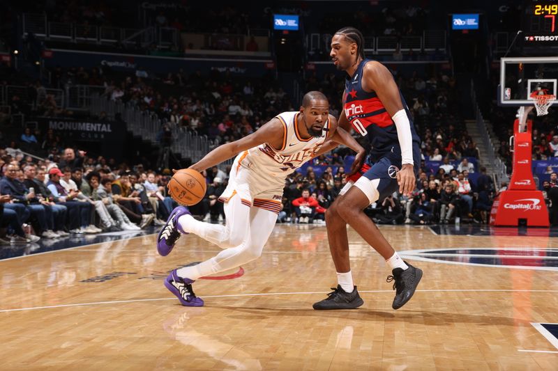 WASHINGTON, DC -? JANUARY 16: Kevin Durant #35 of the Phoenix Suns handles the ball during the game against the Washington Wizards on January 16, 2025 at Capital One Arena in Washington, DC. NOTE TO USER: User expressly acknowledges and agrees that, by downloading and or using this Photograph, user is consenting to the terms and conditions of the Getty Images License Agreement. Mandatory Copyright Notice: Copyright 2024 NBAE (Photo by Kenny Giarla/NBAE via Getty Images)