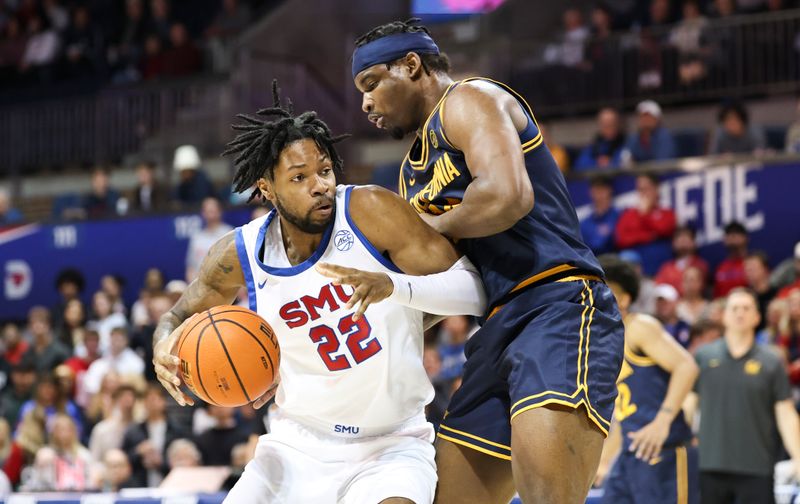 Jan 29, 2025; Dallas, Texas, USA;  Southern Methodist Mustangs forward Keon Ambrose-Hylton (22) drives to the basket as California Golden Bears forward Lee Dort (34) defends during the first half at Moody Coliseum. Mandatory Credit: Kevin Jairaj-Imagn Images