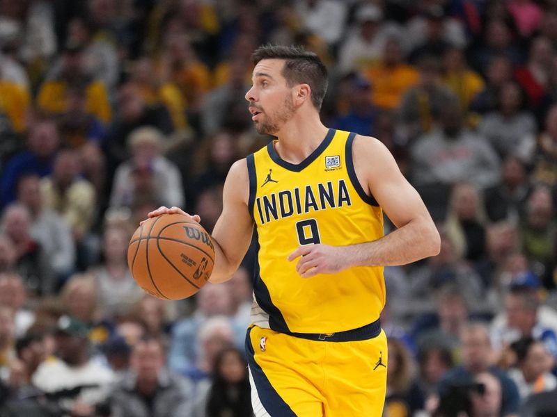 INDIANAPOLIS, IN - NOVEMBER 10: T.J. McConnell #9 of the Indiana Pacers dribbles the ball during the game against the New York Knicks on November 10, 2024 at Gainbridge Fieldhouse in Indianapolis, Indiana. NOTE TO USER: User expressly acknowledges and agrees that, by downloading and or using this Photograph, user is consenting to the terms and conditions of the Getty Images License Agreement. Mandatory Copyright Notice: Copyright 2024 NBAE (Photo by A.J. Mast/NBAE via Getty Images)