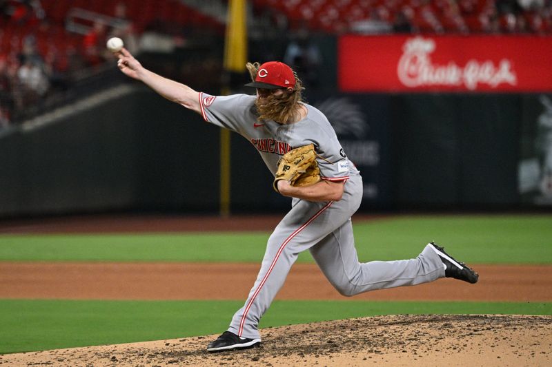 Sep 16, 2025; St. Louis, Missouri, USA; Cincinnati Reds relief pitcher Scott Barlow (58) pitches against the St. Louis Cardinals in the fifth inning at Busch Stadium. Mandatory Credit: Joe Puetz-Imagn Images