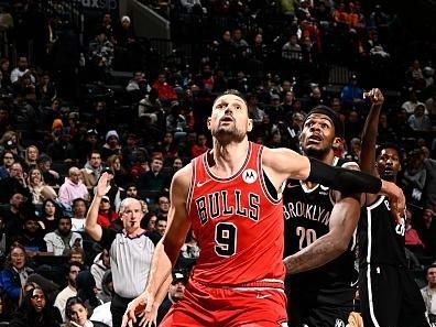 BROOKLYN, NY - NOVEMBER 26: Nikola Vucevic #9 of the Chicago Bulls waits for the rebound during the game against the Brooklyn Nets on November 26, 2023 at Barclays Center in Brooklyn, New York. NOTE TO USER: User expressly acknowledges and agrees that, by downloading and or using this Photograph, user is consenting to the terms and conditions of the Getty Images License Agreement. Mandatory Copyright Notice: Copyright 2023 NBAE (Photo by David Dow/NBAE via Getty Images)