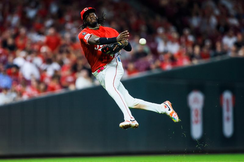 Sep 23, 2025; Cincinnati, Ohio, USA; Cincinnati Reds shortstop Elly De La Cruz (44) throws to first to get Pittsburgh Pirates outfielder Alexander Canario (not pictured) out in the ninth inning at Great American Ball Park. Mandatory Credit: Katie Stratman-Imagn Images