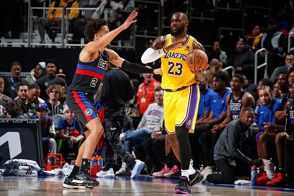 DETROIT, MI - NOVEMBER 29:  LeBron James #23 of the Los Angeles Lakers handles the ball during the game against the Detroit Pistons on November 29, 2023 at Little Caesars Arena in Detroit, Michigan. NOTE TO USER: User expressly acknowledges and agrees that, by downloading and/or using this photograph, User is consenting to the terms and conditions of the Getty Images License Agreement. Mandatory Copyright Notice: Copyright 2023 NBAE (Photo by Brian Sevald/NBAE via Getty Images)