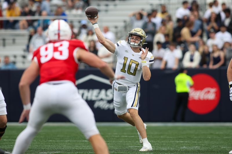 Sep 14, 2024; Atlanta, Georgia, USA; Georgia Tech Yellow Jackets quarterback Haynes King (10) throws a pass against the Virginia Military Institute Keydets in the first quarter at Bobby Dodd Stadium at Hyundai Field. Mandatory Credit: Brett Davis-Imagn Images
