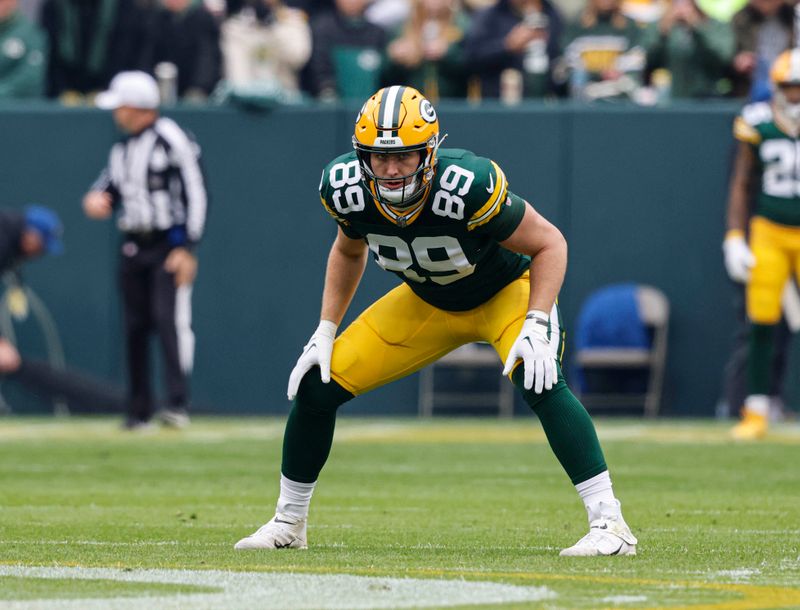 Green Bay Packers tight end Ben Sims (89) plays during an NFL football game between the Minnesota Vikings and Green Bay Packers Sunday, Oct. 29, 2023, in Green Bay, Wis. (AP Photo/Jeffrey Phelps)