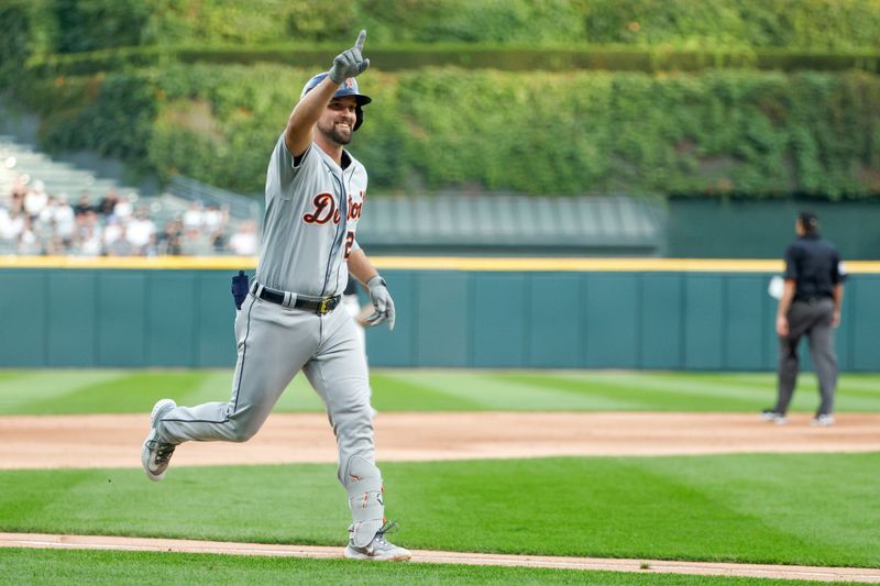 Sep 2, 2023; Chicago, Illinois, USA; Detroit Tigers second baseman Andre Lipcius (27) rounds the bases after hitting a two-run home run against the Chicago White Sox during the first inning at Guaranteed Rate Field. Mandatory Credit: Kamil Krzaczynski-USA TODAY Sports