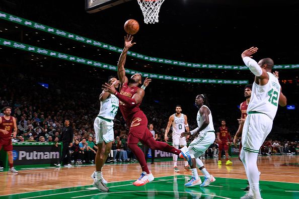 BOSTON, MA - DECEMBER 14: Donovan Mitchell #45 of the Cleveland Cavaliers shoots the ball during the game against the Boston Celtics on December 14, 2023 at the TD Garden in Boston, Massachusetts. NOTE TO USER: User expressly acknowledges and agrees that, by downloading and or using this photograph, User is consenting to the terms and conditions of the Getty Images License Agreement. Mandatory Copyright Notice: Copyright 2023 NBAE  (Photo by Brian Babineau/NBAE via Getty Images)