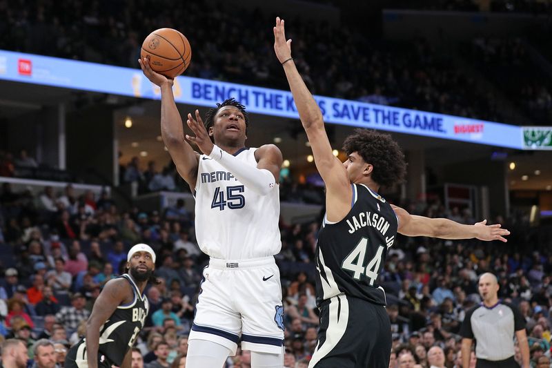 MEMPHIS, TENNESSEE - FEBRUARY 15: GG Jackson #45 of the Memphis Grizzlies goes to the basket against Andre Jackson Jr. #44 of the Milwaukee Bucks during the second half at FedExForum on February 15, 2024 in Memphis, Tennessee. NOTE TO USER: User expressly acknowledges and agrees that, by downloading and or using this photograph, User is consenting to the terms and conditions of the Getty Images License Agreement. (Photo by Justin Ford/Getty Images)