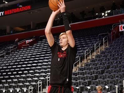 DETROIT, MI - DECEMBER 30: Gradey Dick #1 of the Toronto Raptors warms up before the game against the Detroit Pistons on December 30, 2023 at Little Caesars Arena in Detroit, Michigan. NOTE TO USER: User expressly acknowledges and agrees that, by downloading and/or using this photograph, User is consenting to the terms and conditions of the Getty Images License Agreement. Mandatory Copyright Notice: Copyright 2023 NBAE (Photo by Brian Sevald/NBAE via Getty Images)