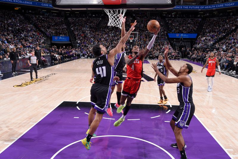 SACRAMENTO, CA - JANUARY 16: Jalen Green #4 of the Houston Rockets drives to the basket during the game against the Sacramento Kings on January 16, 2025 at Golden 1 Center in Sacramento, California. NOTE TO USER: User expressly acknowledges and agrees that, by downloading and or using this Photograph, user is consenting to the terms and conditions of the Getty Images License Agreement. Mandatory Copyright Notice: Copyright 2025 NBAE (Photo by Rocky Widner/NBAE via Getty Images)